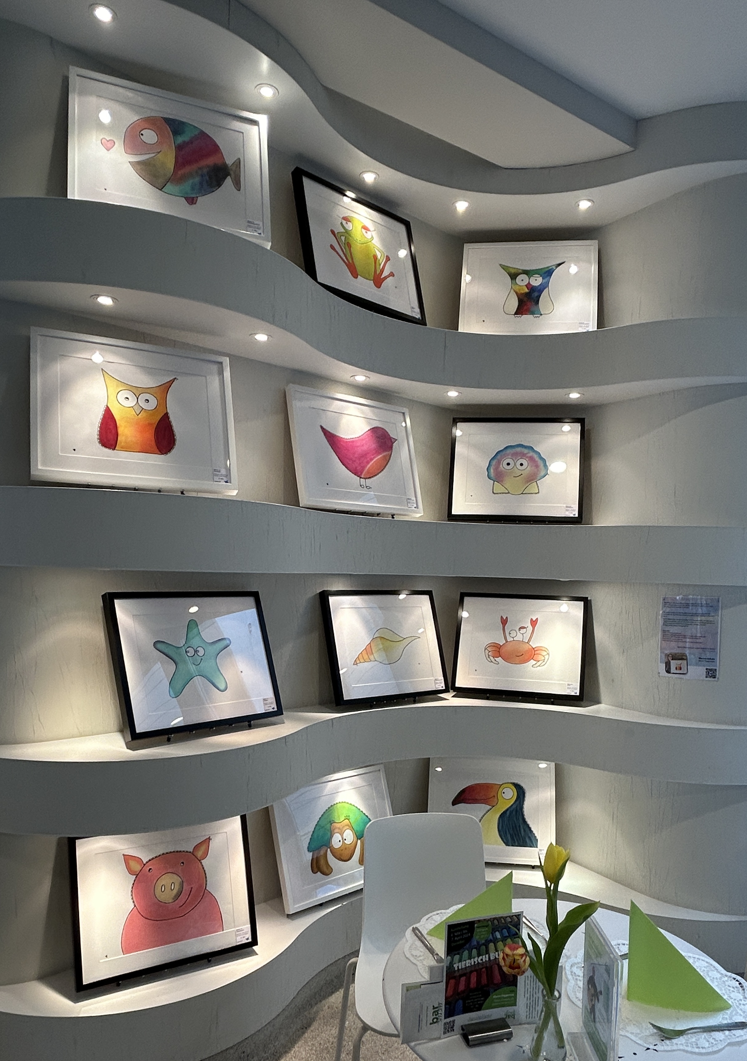 Einige Bilder der Ausstellung TIERISCH BUNT von Marens Unikate in der DenkBar in St. Gallen